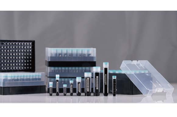 3コードクライオバイアルチューブ 1.0mL インナーキャップ 自立型 ラック(12x8) 滅菌